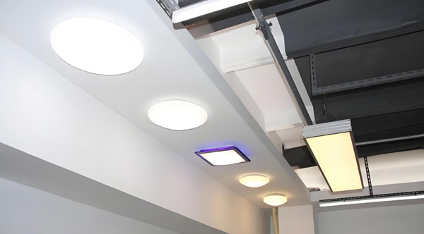 LED潔凈面板燈：打造明亮、環保的潔凈空間